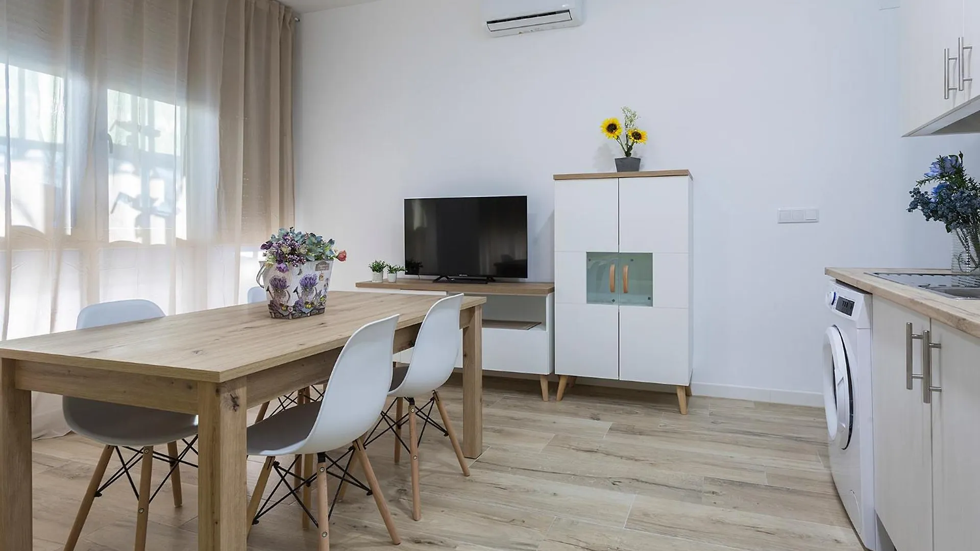 Estudio Moderno Playa Victoria Cádiz